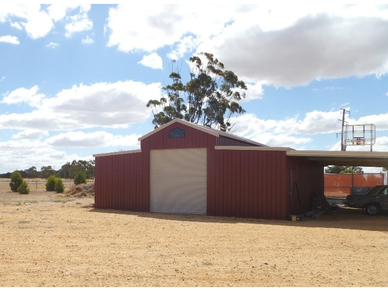 9 Northern Grampians Road, Horsham VIC 3400