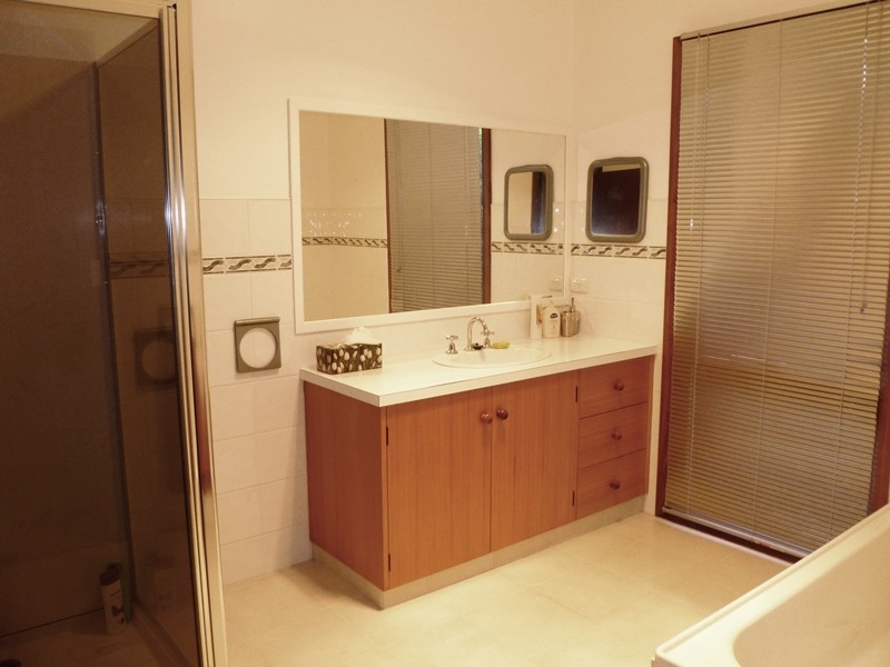 13 Searle Street, Horsham VIC 3400