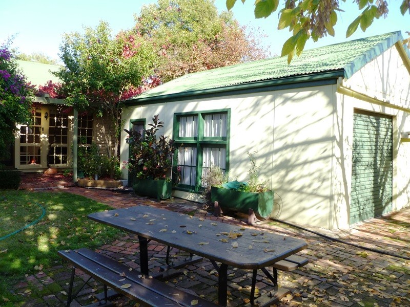 13 Searle Street, Horsham VIC 3400