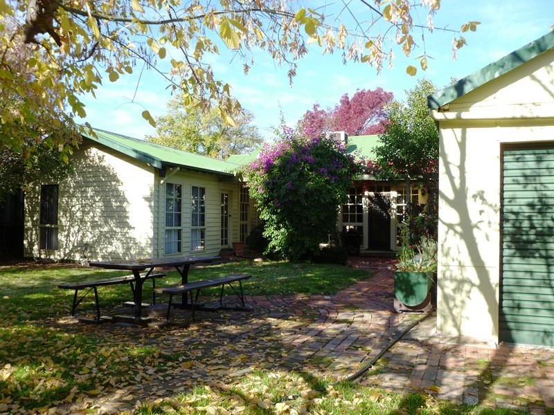 13 Searle Street, Horsham VIC 3400