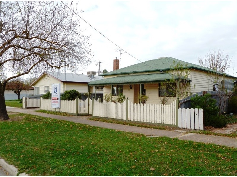 27 Edward Street, Horsham VIC 3400