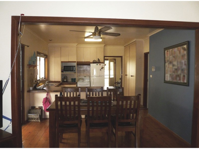 27 Edward Street, Horsham VIC 3400