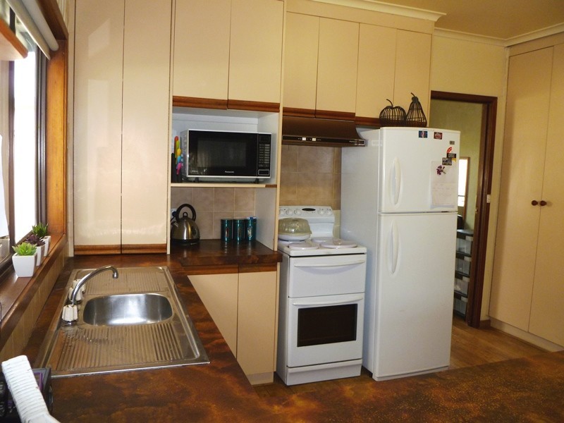 27 Edward Street, Horsham VIC 3400