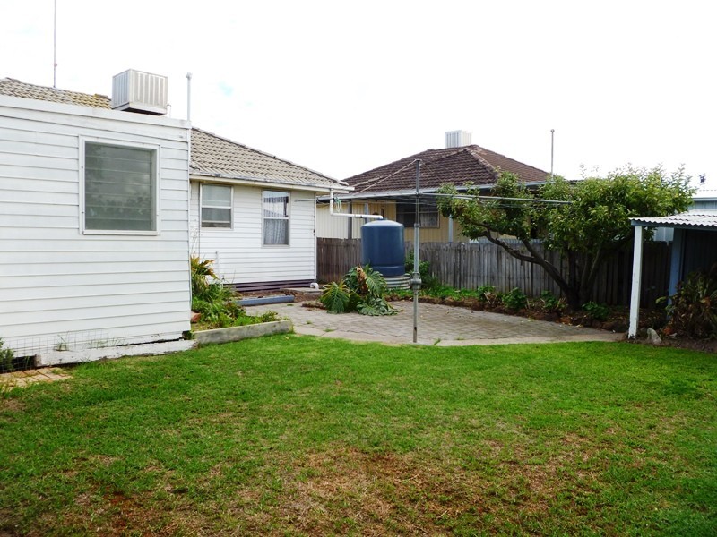 38 Hennessy Street, Horsham VIC 3400