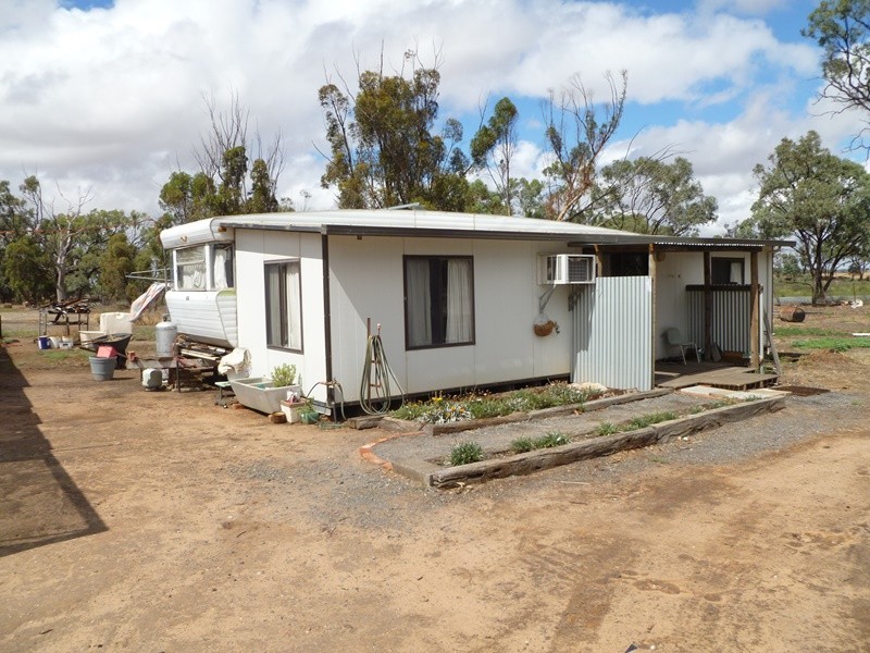 1 Henty Highway, Beulah VIC 3395