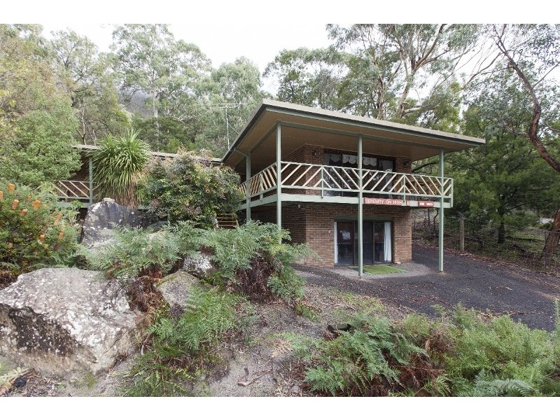 8 High Road, Halls Gap VIC 3381