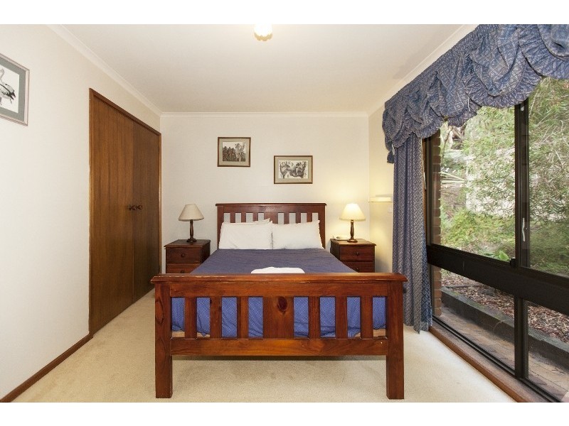 8 High Road, Halls Gap VIC 3381