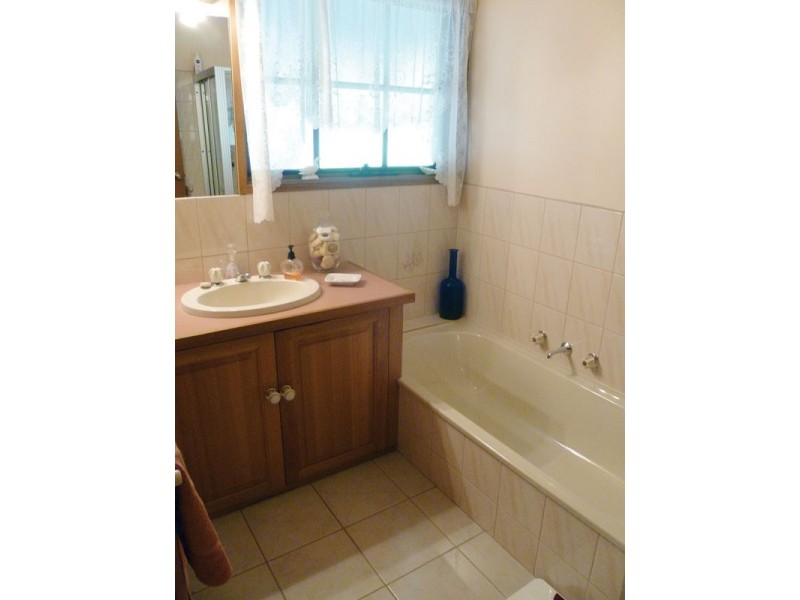 241 Tuckers Road, Vectis VIC 3401