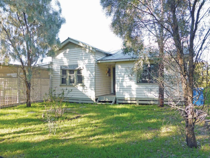 74 Snowball Drive, Quantong VIC 3401