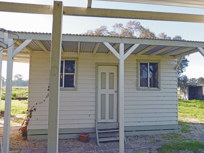 74 Snowball Drive, Quantong VIC 3401