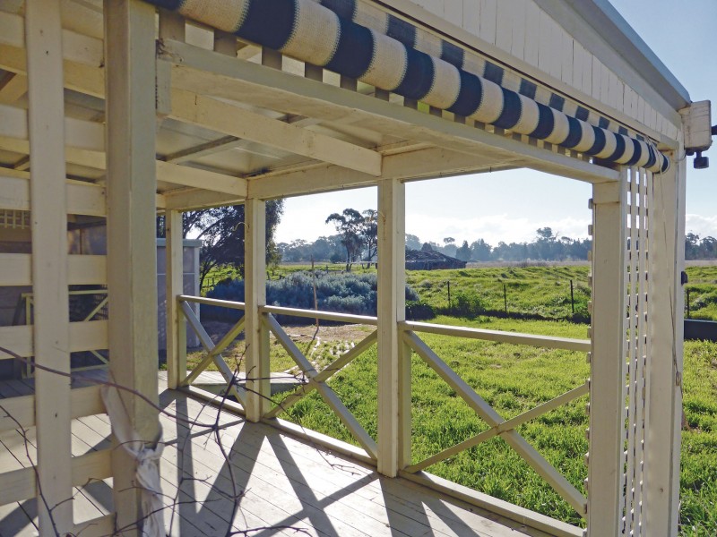 74 Snowball Drive, Quantong VIC 3401