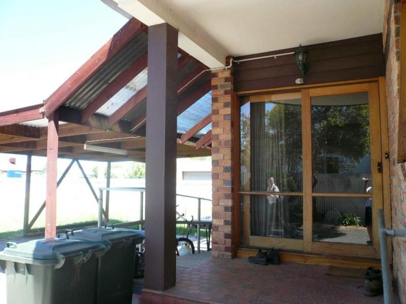 27 Stawell Road, Horsham VIC 3400