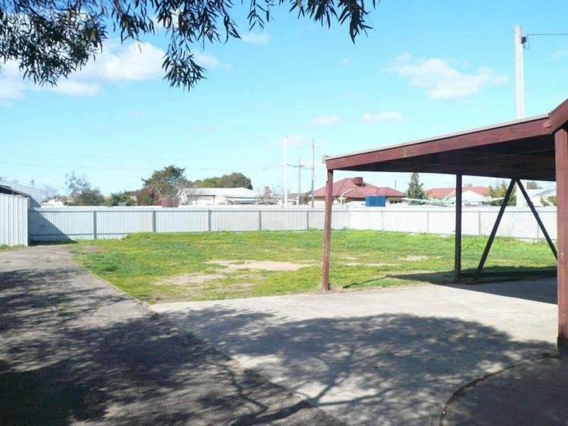 27 Stawell Road, Horsham VIC 3400