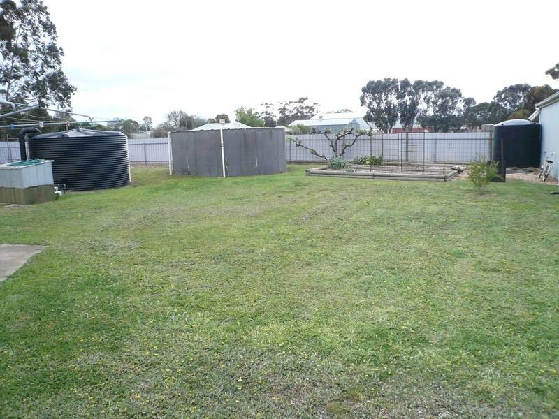 41 DIMBOOLA RD, Warracknabeal VIC 3393