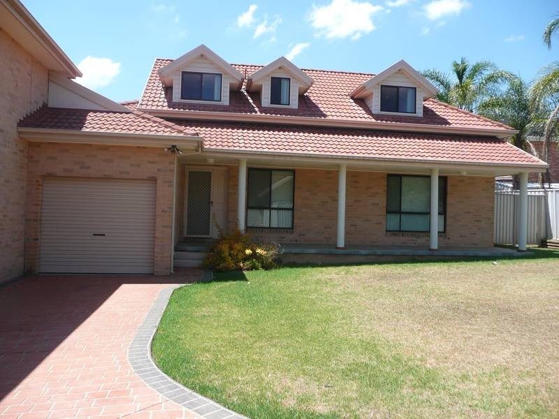 1/19 BALMORAL CRESCENT, Georges Hall NSW 2198