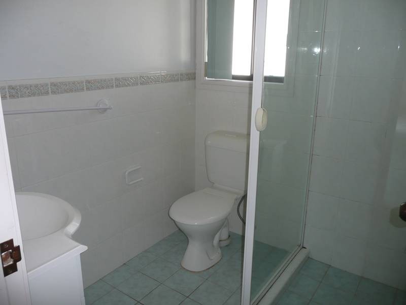 1/19 BALMORAL CRESCENT, Georges Hall NSW 2198