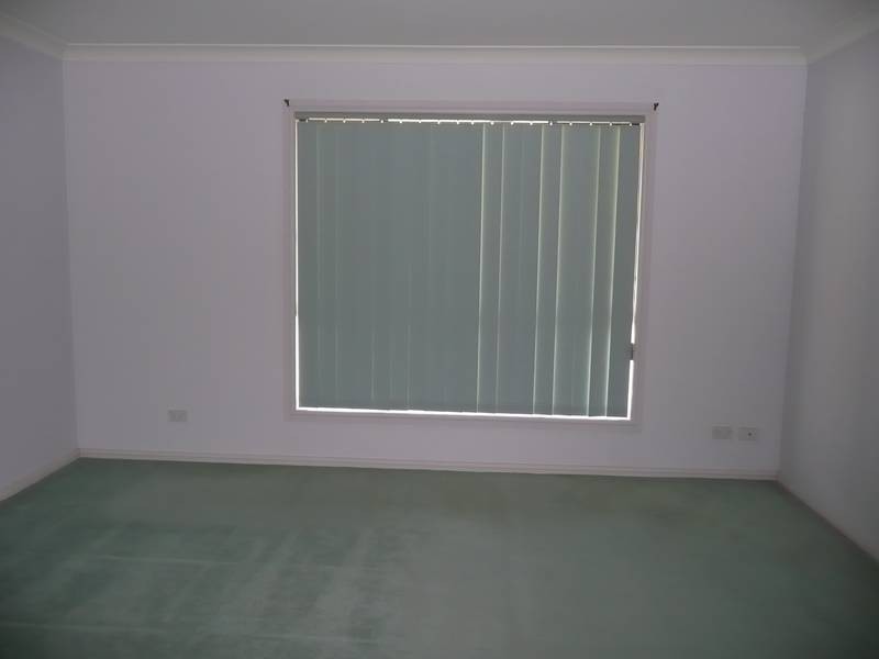 1/19 BALMORAL CRESCENT, Georges Hall NSW 2198