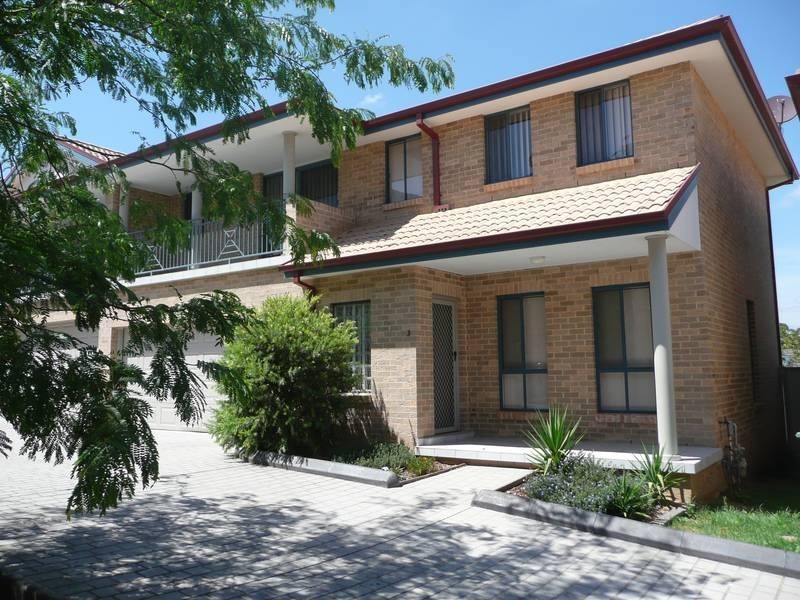3/16A BALMORAL CRESCENT, Georges Hall NSW 2198