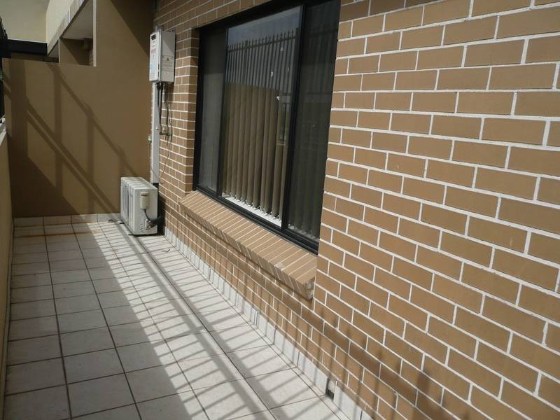 6/13 RESTWELL STREET, Bankstown NSW 2200