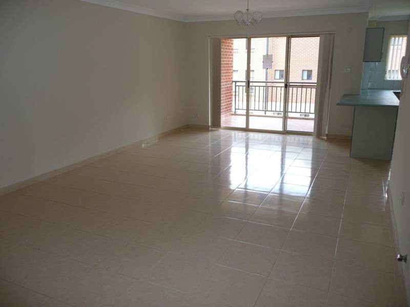 6/13-15 CAIRDS AVENUE, Bankstown NSW 2200