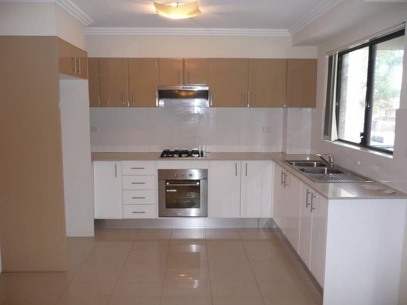 7/41 CAIRDS AVENUE, Bankstown NSW 2200