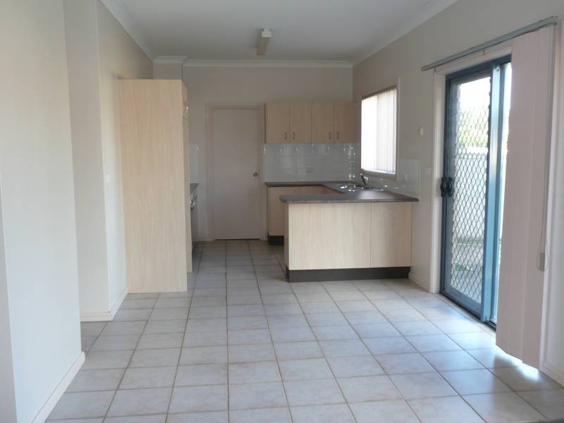 2&4/16A BALMORAL CRESCENT, Georges Hall NSW 2198