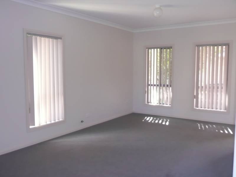 2&4/16A BALMORAL CRESCENT, Georges Hall NSW 2198