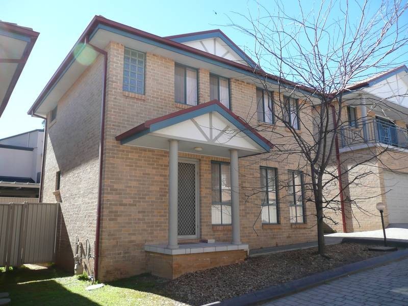 6/16A BALMORAL CRESCENT, Georges Hall NSW 2198