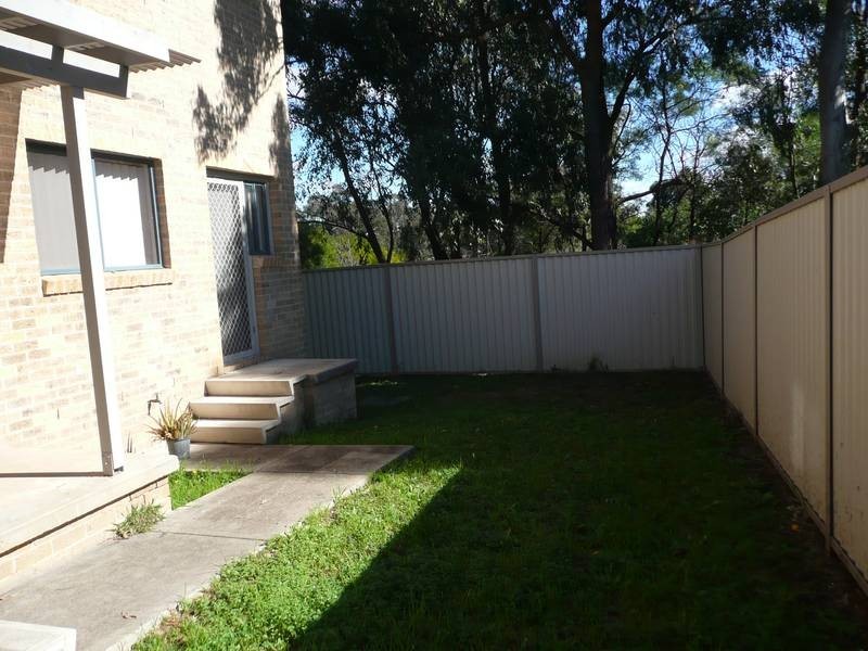 6/16A BALMORAL CRESCENT, Georges Hall NSW 2198