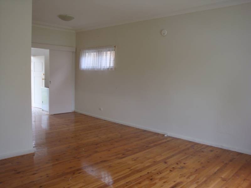 23 BRADSHAW AVENUE, Moorebank NSW 2170