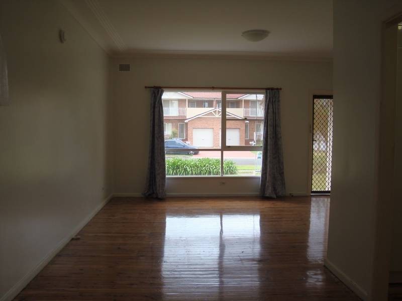 23 BRADSHAW AVENUE, Moorebank NSW 2170