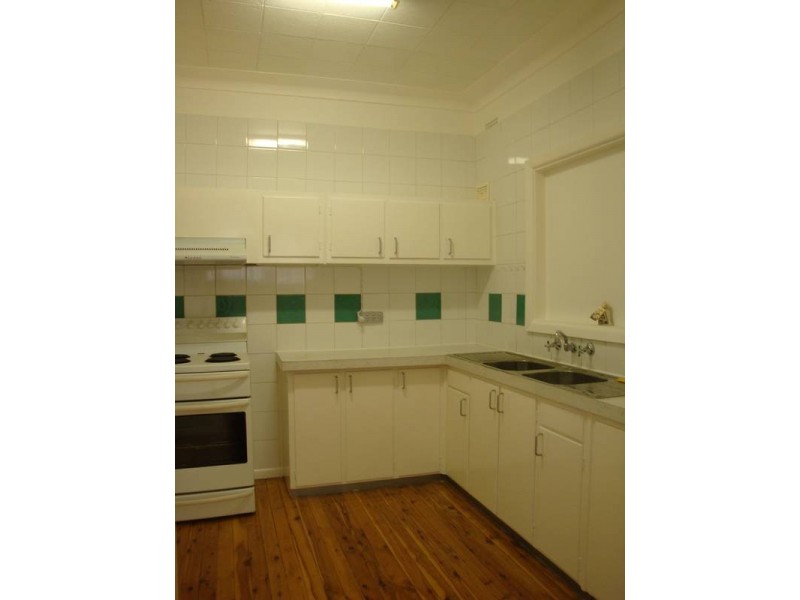 23 BRADSHAW AVENUE, Moorebank NSW 2170