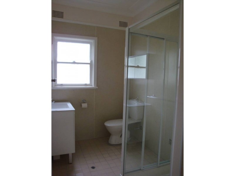 23 BRADSHAW AVENUE, Moorebank NSW 2170