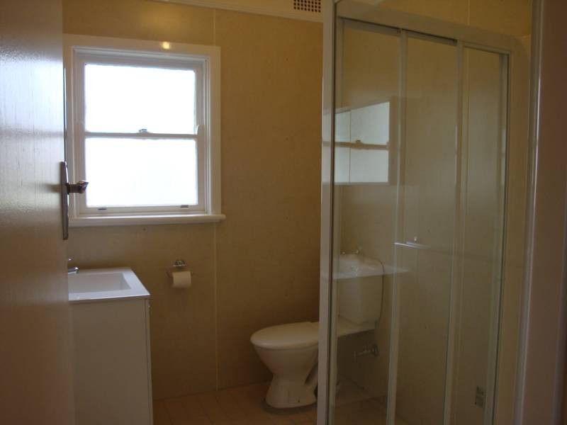 23 BRADSHAW AVENUE, Moorebank NSW 2170