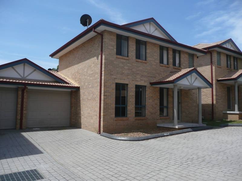 7/16A BALMORAL CRESCENT, Georges Hall NSW 2198
