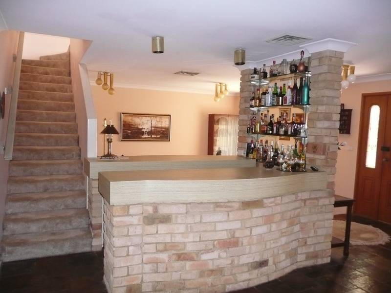 85 REX ROAD, Georges Hall NSW 2198