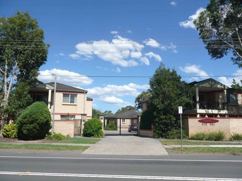 14/879 HENRY LAWSON DRIVE, Picnic Point NSW 2213