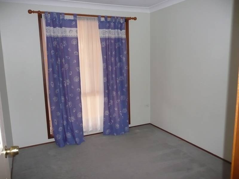 8 Birdwood, Georges Hall NSW 2198