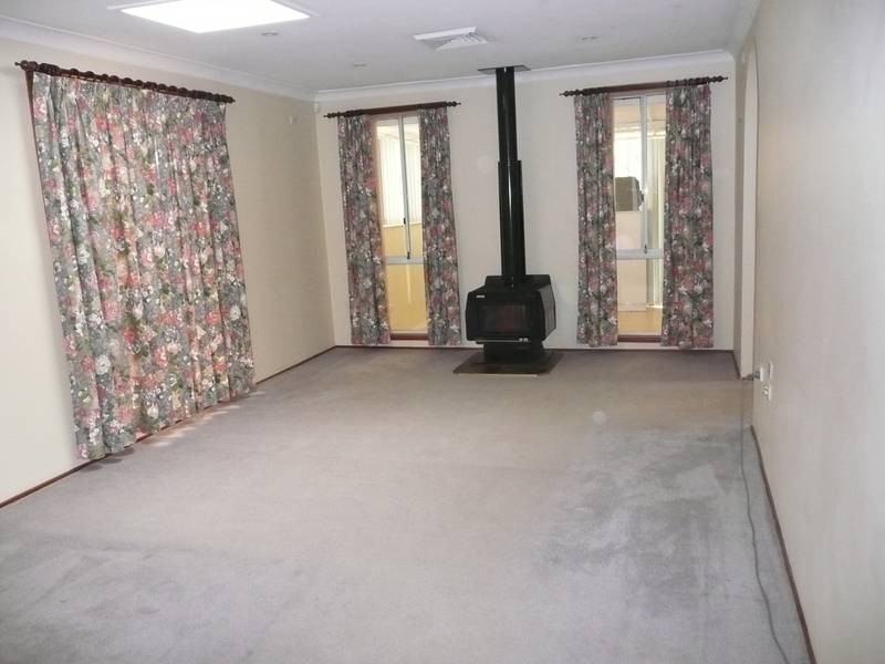 8 Birdwood, Georges Hall NSW 2198