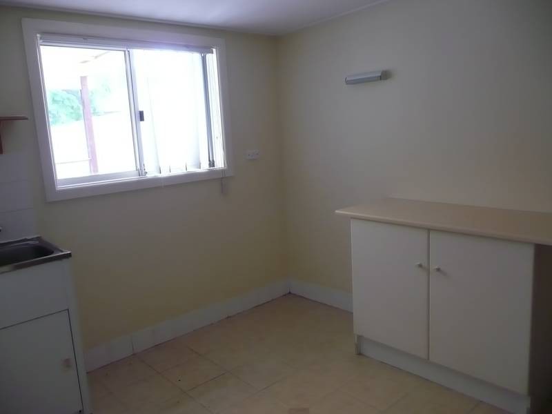 8 Birdwood, Georges Hall NSW 2198