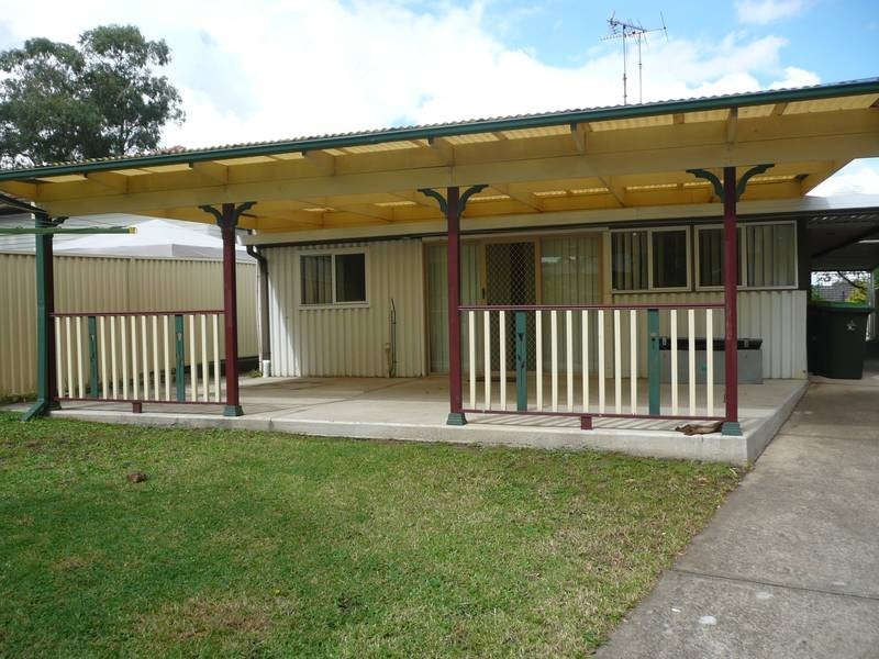 8 Birdwood, Georges Hall NSW 2198