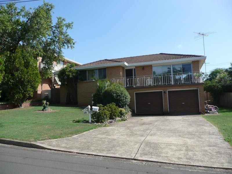 30 HARDEN CRESCENT, Georges Hall NSW 2198