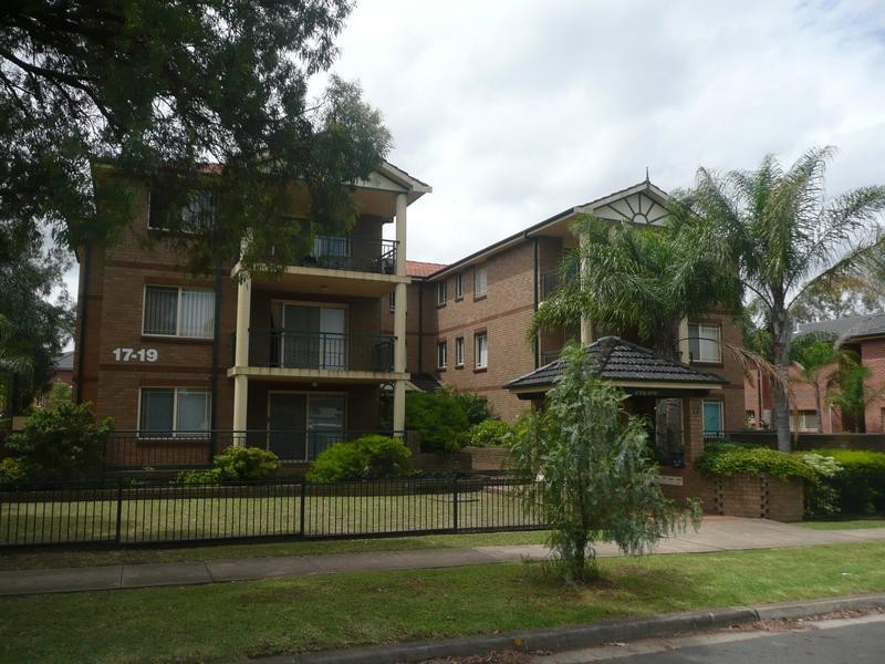 3/17-19 SHENTON AVENUE, Bankstown NSW 2200