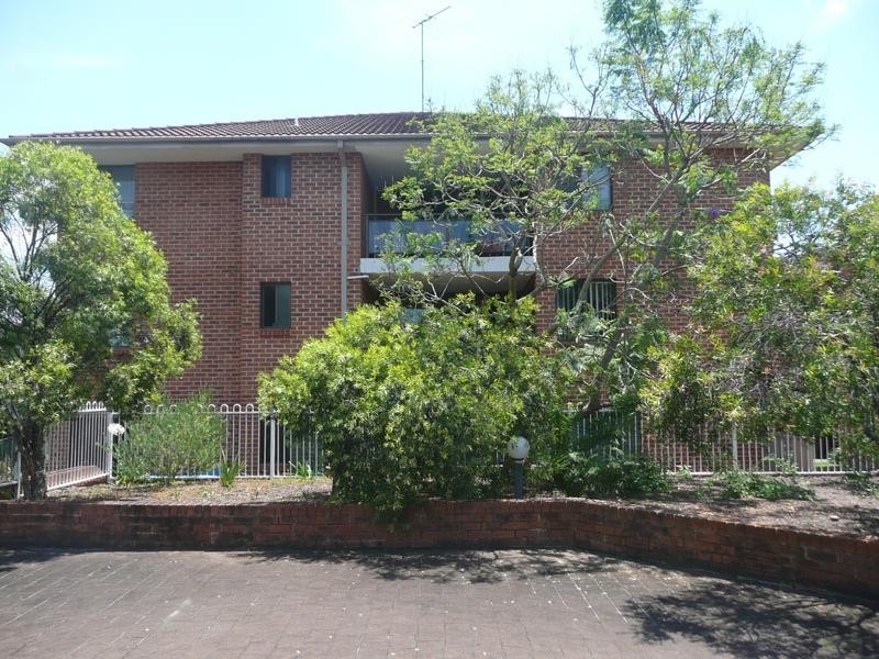22/125 MEREDITH STREET, Bankstown NSW 2200