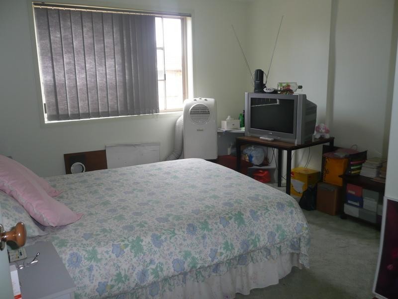 4/8 WATERGUM WAY, Greenacre NSW 2190