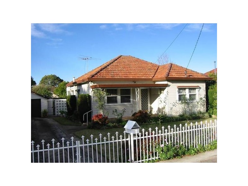 Pentland Ave, Roselands NSW 2196