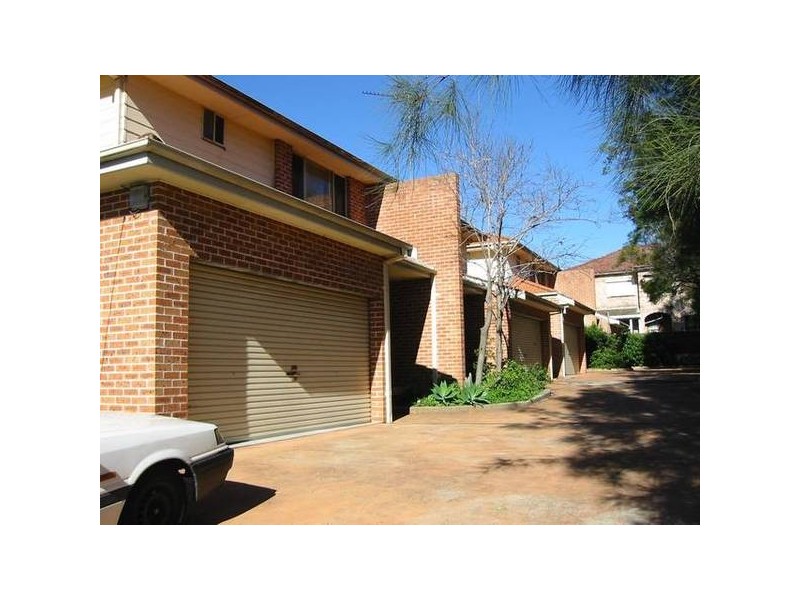 1B Mcmillan, Yagoona NSW 2199