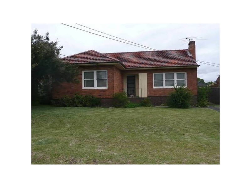 6 Dunlop, Roselands NSW 2196