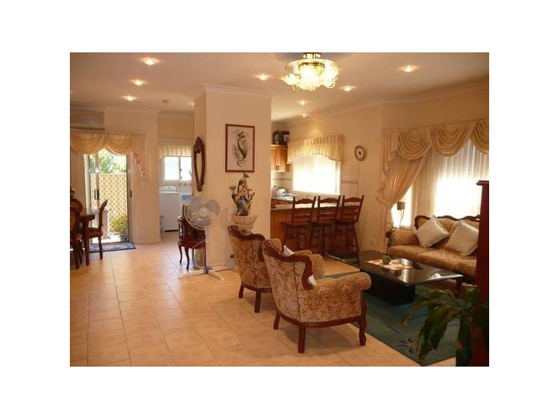 1/37 Gowrie, Punchbowl NSW 2196