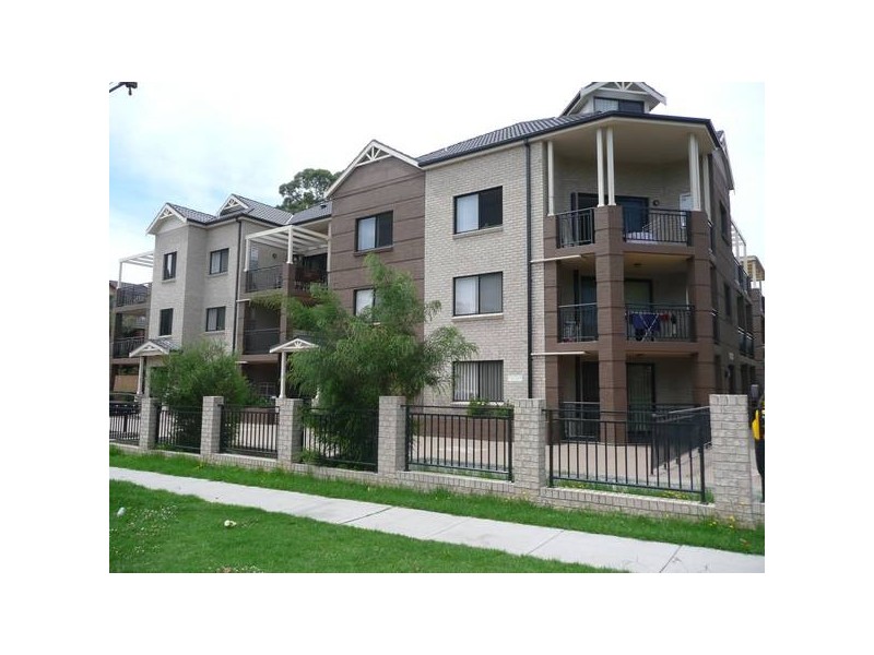 12/41 Cairds Avenue, Bankstown NSW 2200